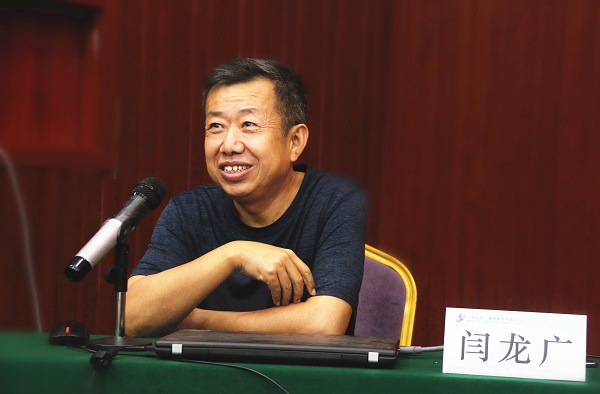 b体育·(sports)官方网站副总经理闫龙广告诫新员工要时刻树立安全意识.jpg b体育·(sports)官方网站副总经理闫龙广告诫新员工要时刻树立安全意识.jpg