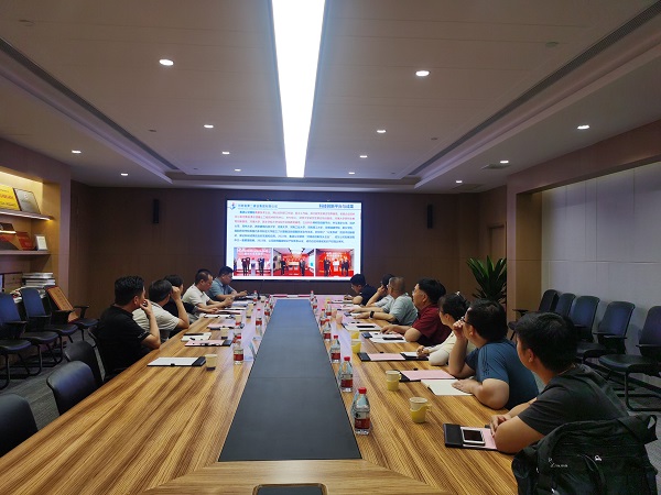 协议签订现场.jpg 协议签订现场.jpg